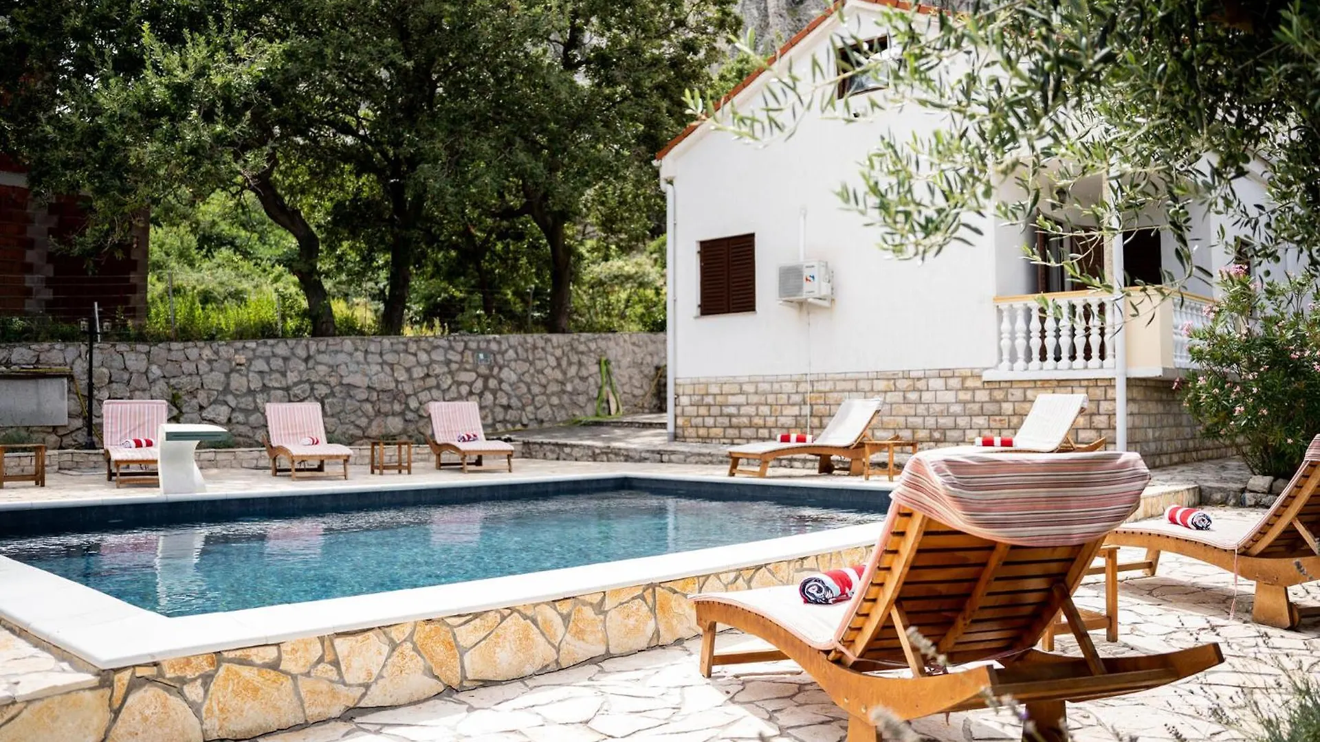 Semesterbostad Beautiful Home In Pag With Outdoor Swimming Pool Pag Town